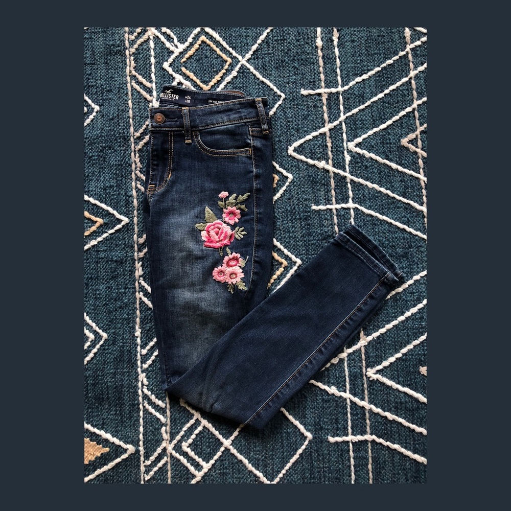 🌸Flower Patch Skinny Cropper Hollister Jeans🌸